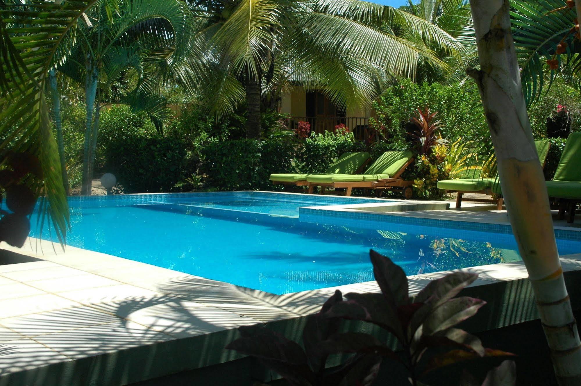 Mangoes Resort (Adults Only) Port-Vila Extérieur photo